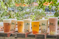 特色冷饮店加盟怎么样？一点点奶茶加盟费多少