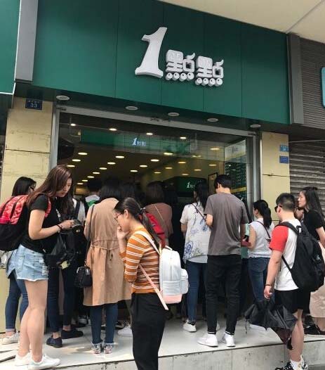 火爆的一点点门店